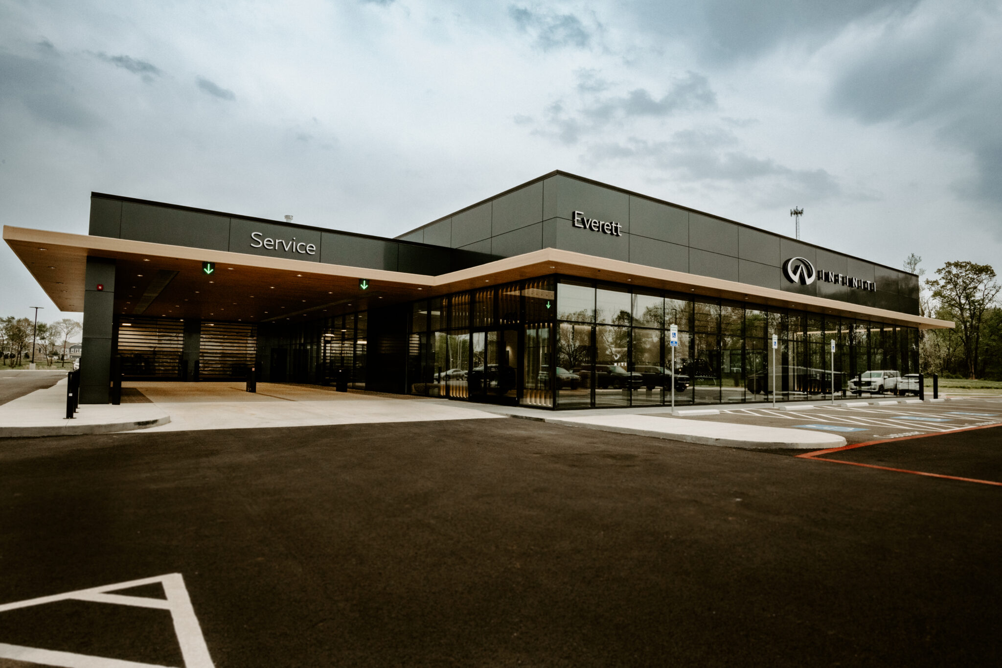 127 Everett Infiniti