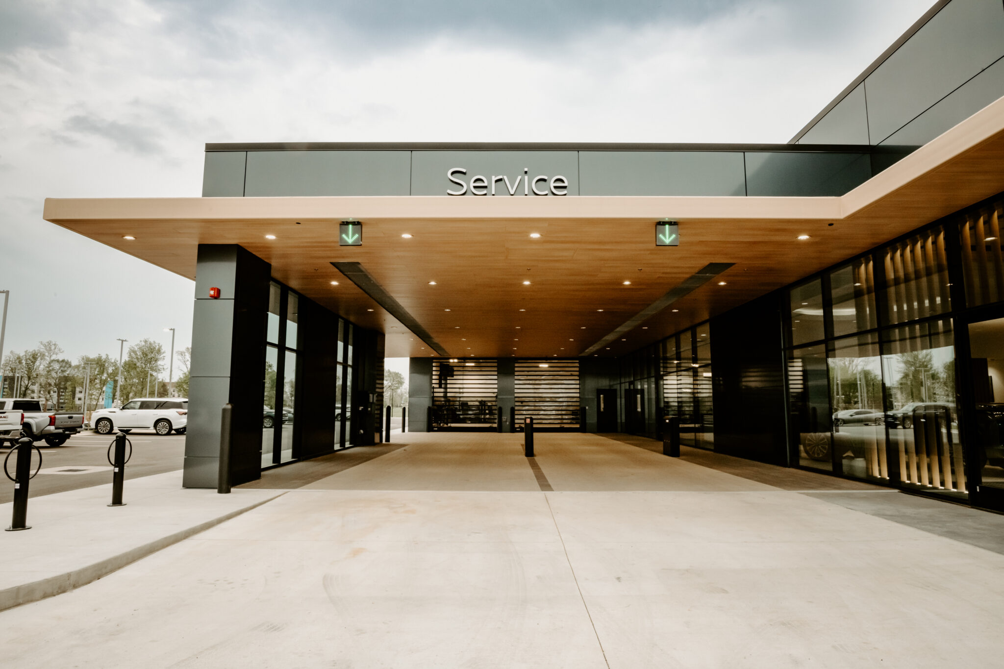 128 Everett Infiniti