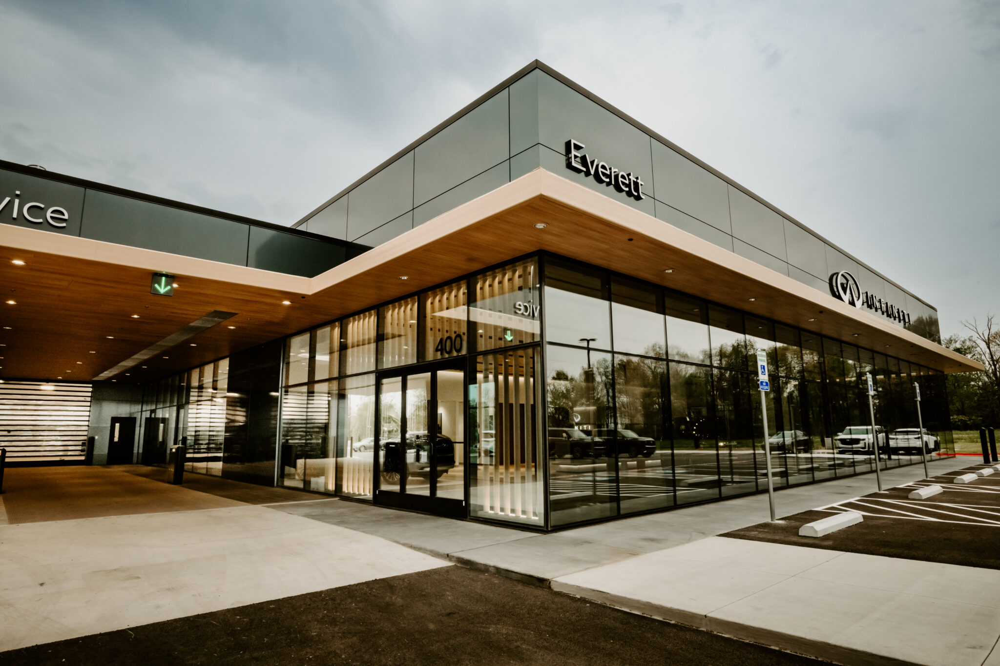 129 Everett Infiniti